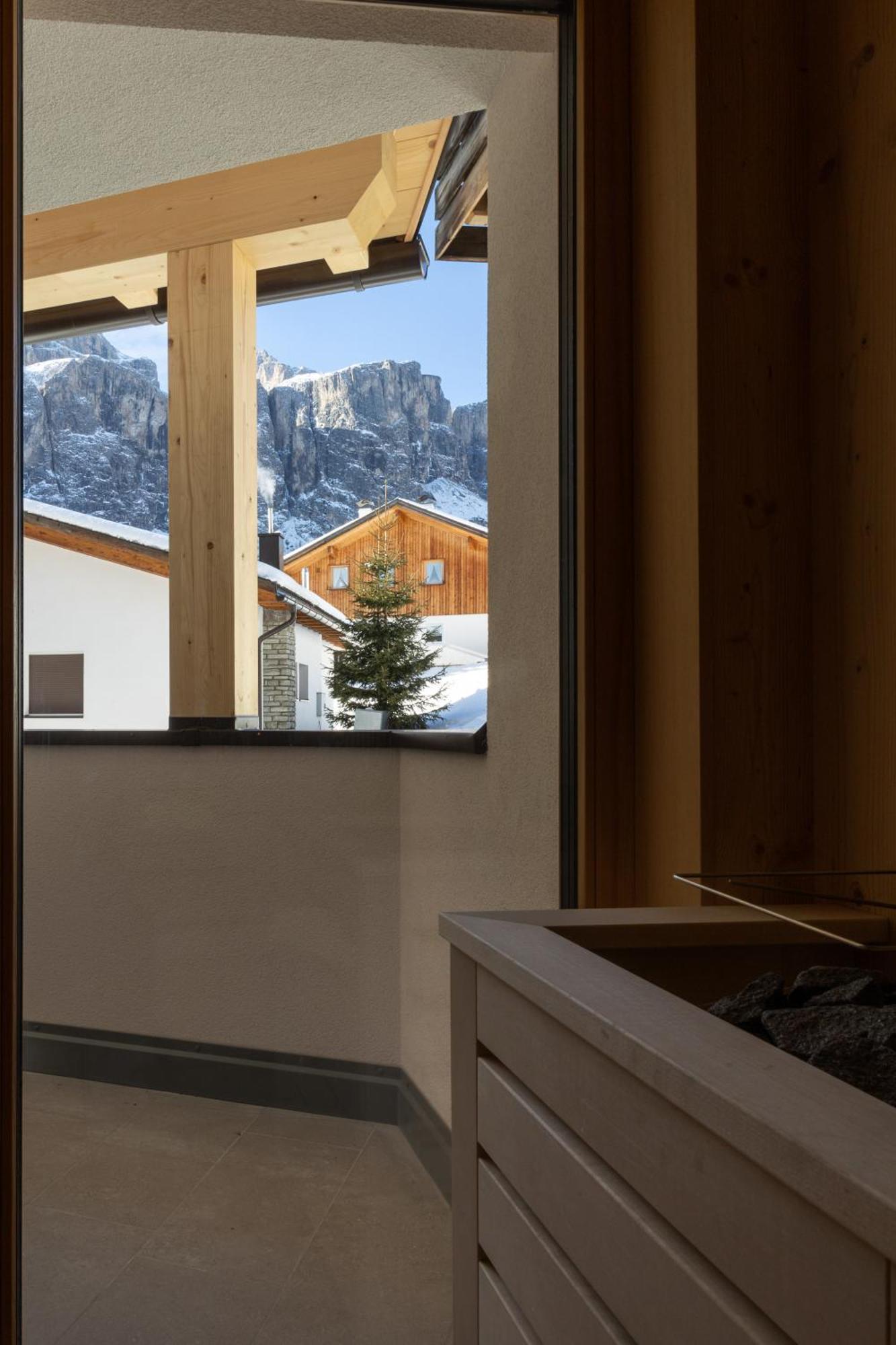 Mountain Hotel Mezdi コルフォスコ エクステリア 写真