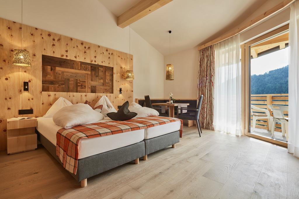 Mountain Hotel Mezdi コルフォスコ エクステリア 写真