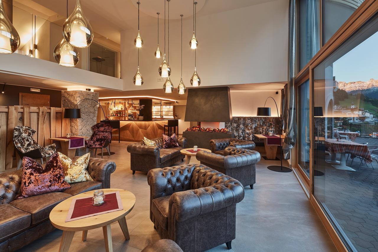 Mountain Hotel Mezdi コルフォスコ エクステリア 写真